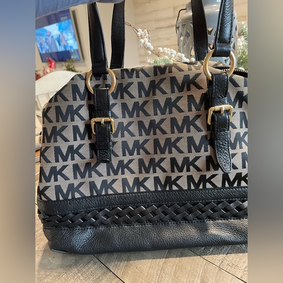 GUC Michael Kors shoulder bag - Picture 1 of 5